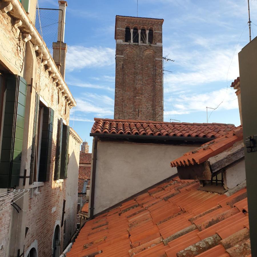 Central Lovely Typical Rooms Rialto Venesia Bagian luar foto
