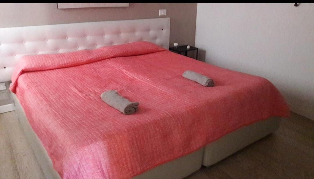 Central Lovely Typical Rooms Rialto Venesia Bagian luar foto