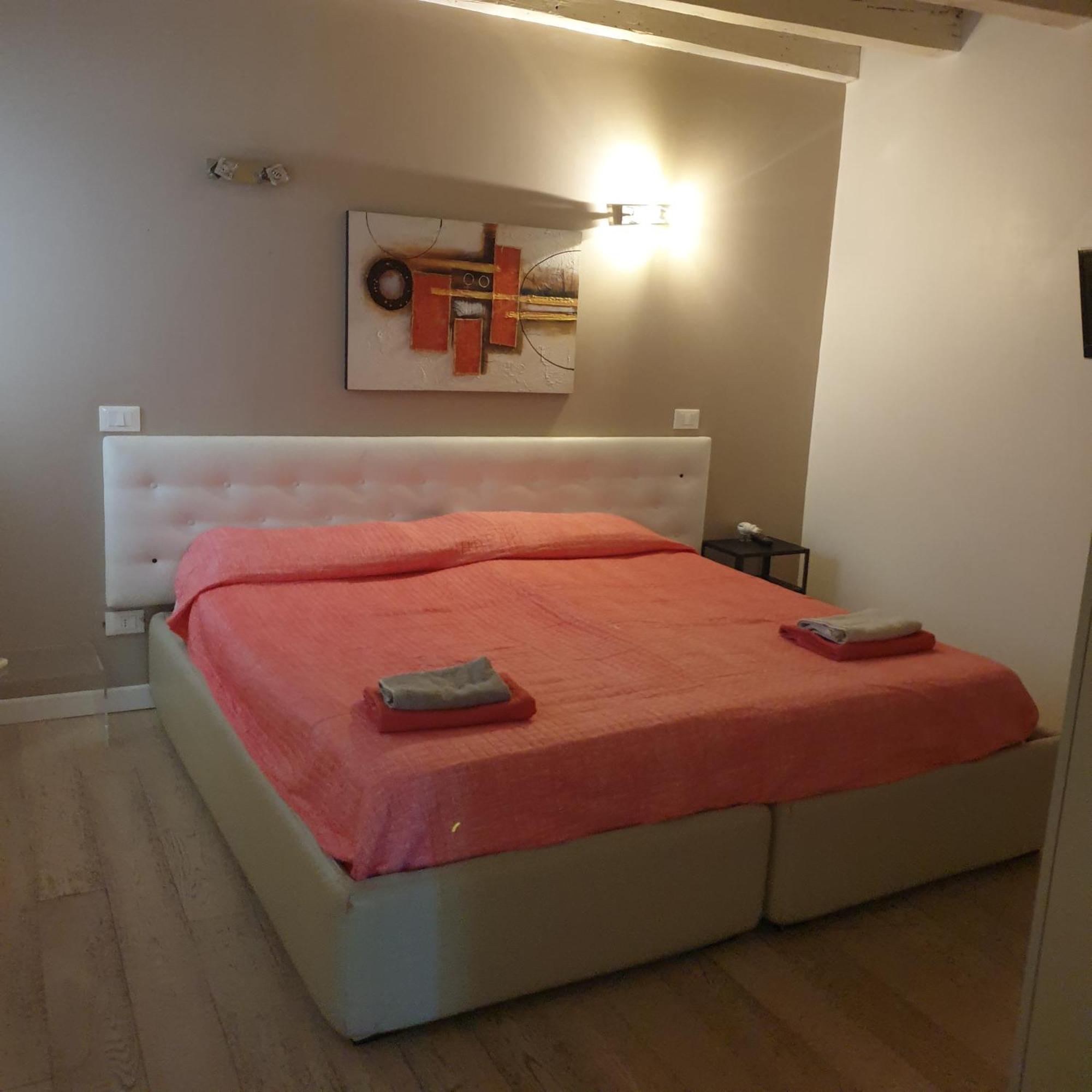 Central Lovely Typical Rooms Rialto Venesia Ruang foto